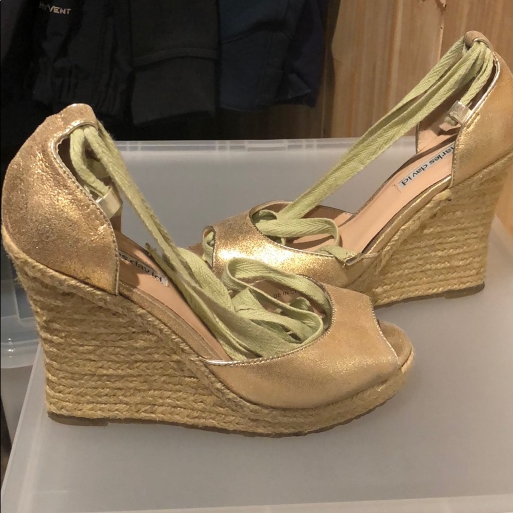 Gold Wedge